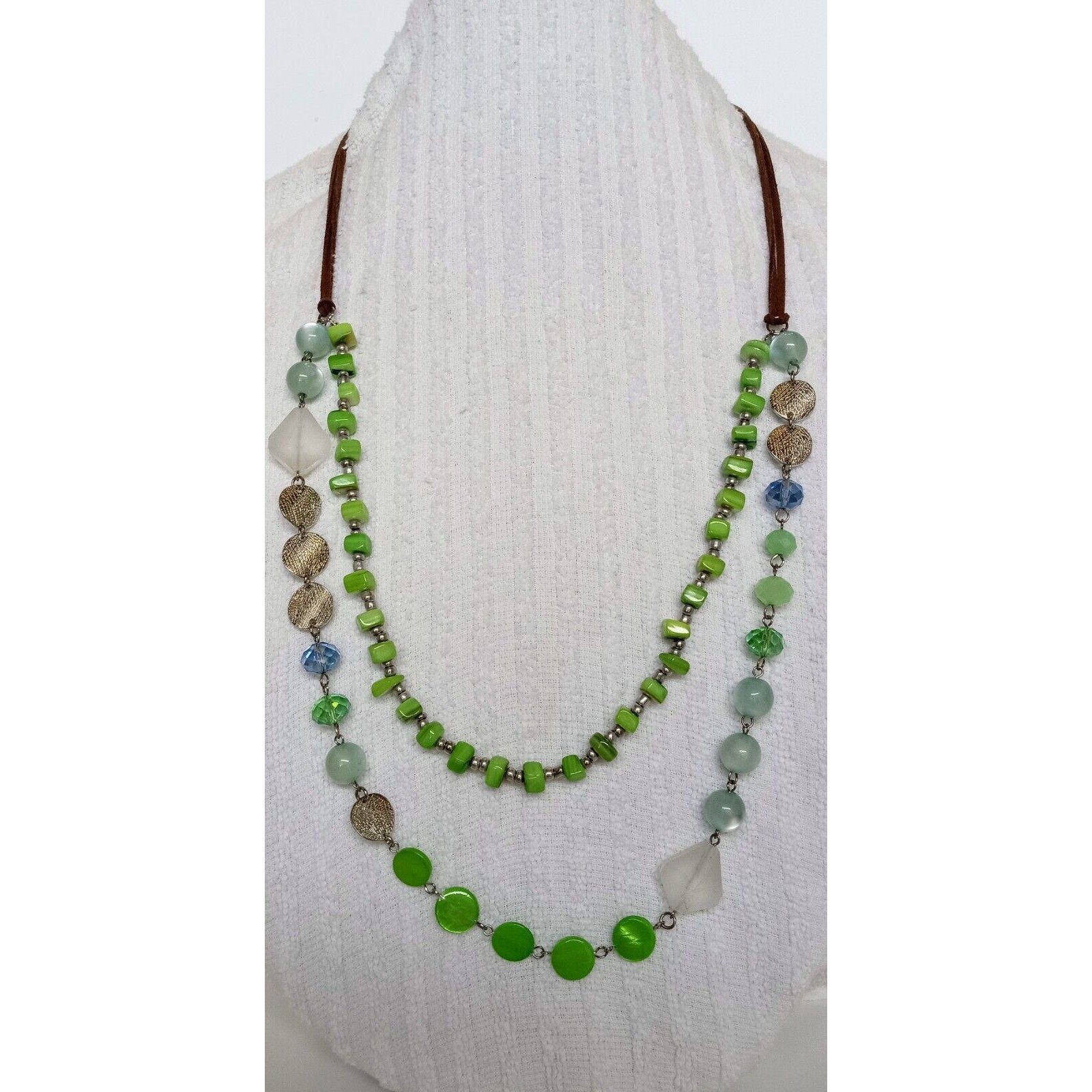 C1946 Boho Green Glass & Shell Beaded Necklace Leather Cord 30-34 In